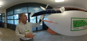 DRONE SOLARE #Neutech vola indoor nell'aula magna della UNi3 a #romadrone